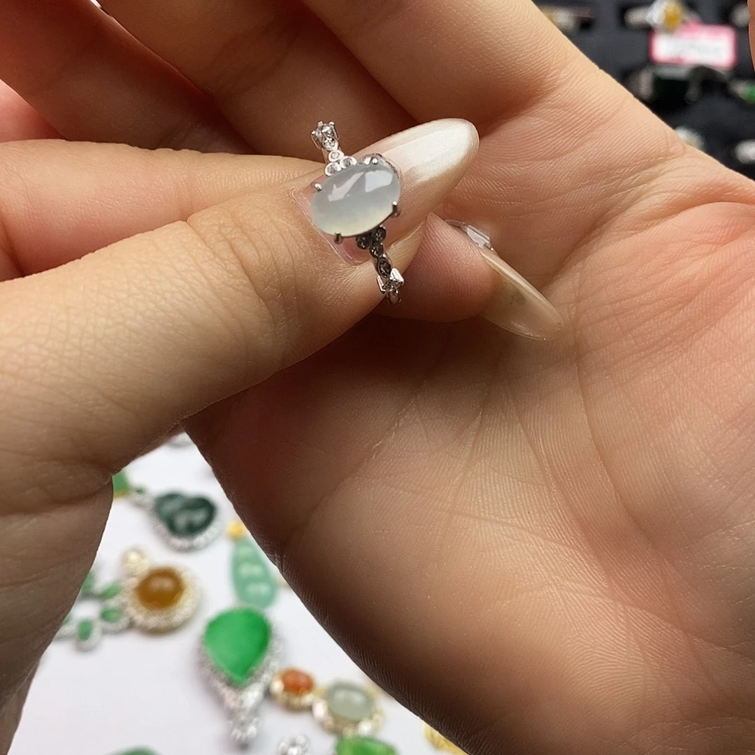 翡翠未镶嵌戒指翡翠