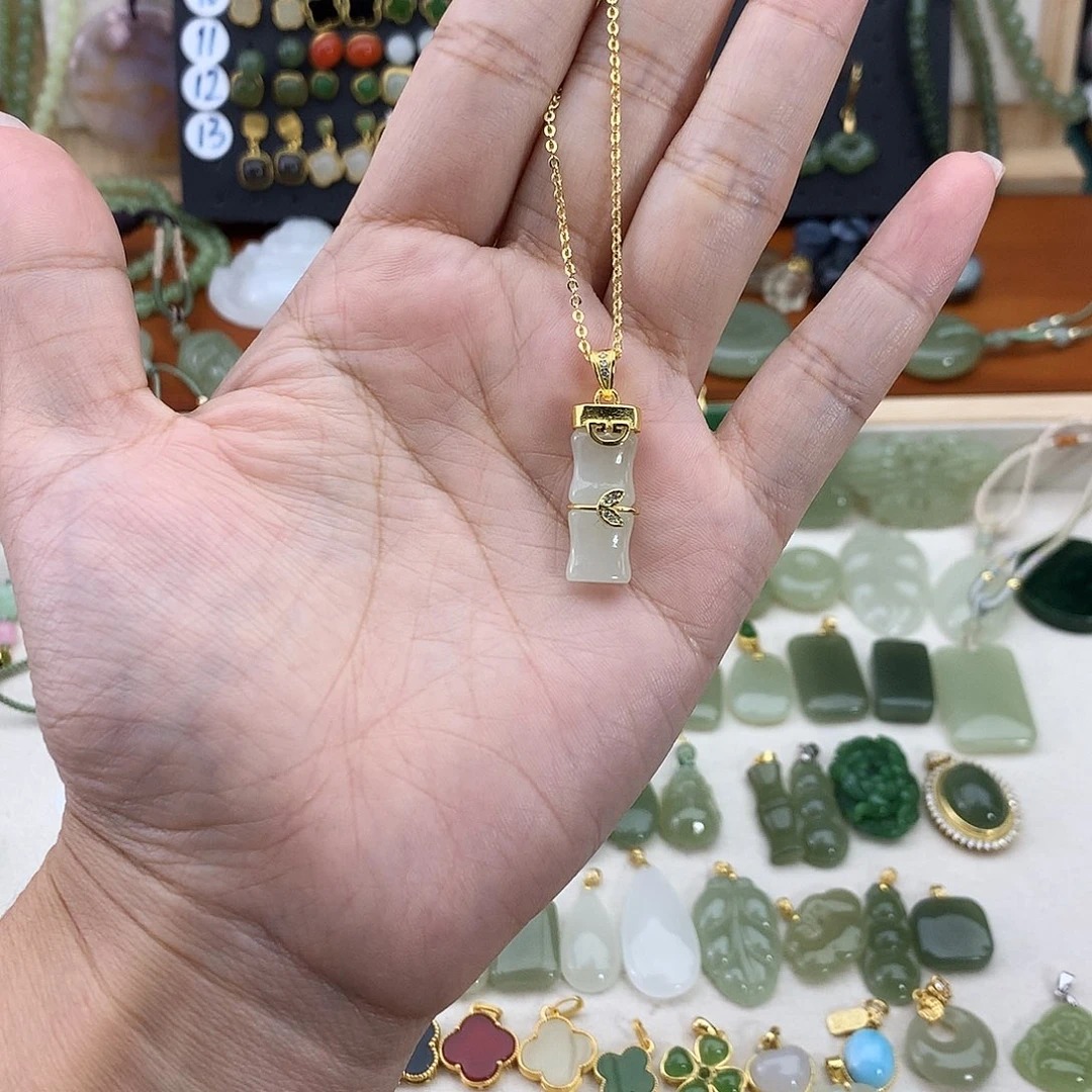 和田玉银S925镶嵌吊坠(赠链)