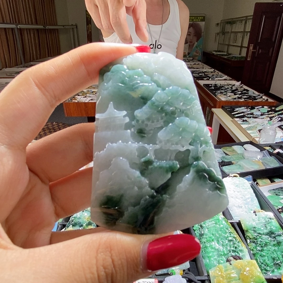 翡翠未镶嵌颈饰翡翠