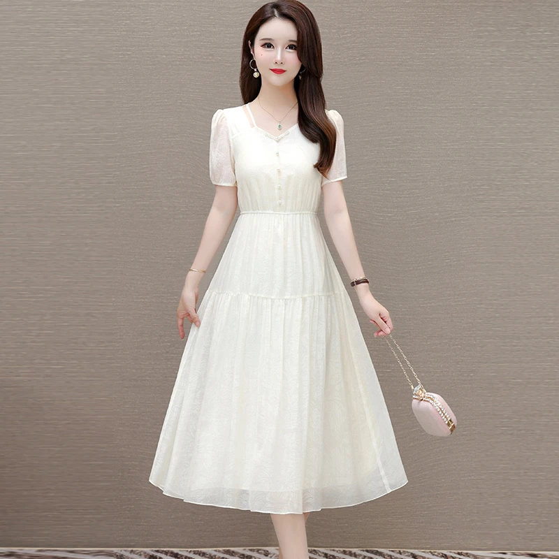 气质高级感连衣裙2025夏季新款高贵上档次女装修身显瘦外出约会裙