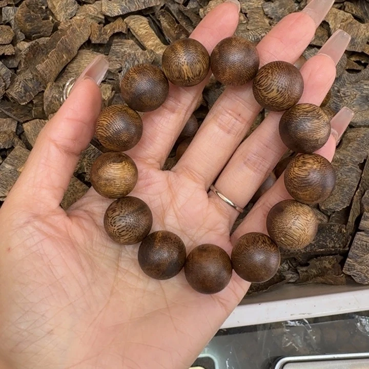 沉香手串海南莺歌绿沉浮一条