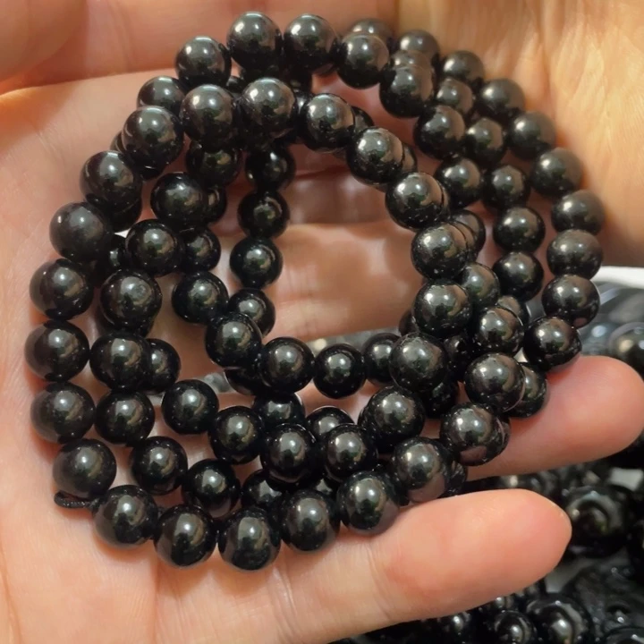 翡翠未镶嵌吊坠(不含链)卡8左右