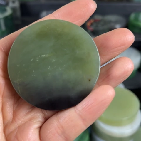 和田玉珠宝半成品未镶嵌云**裳