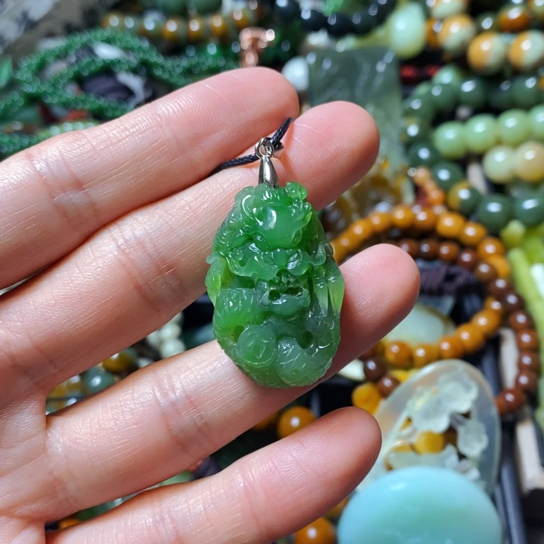 和田玉（碧玉）未镶嵌颈饰