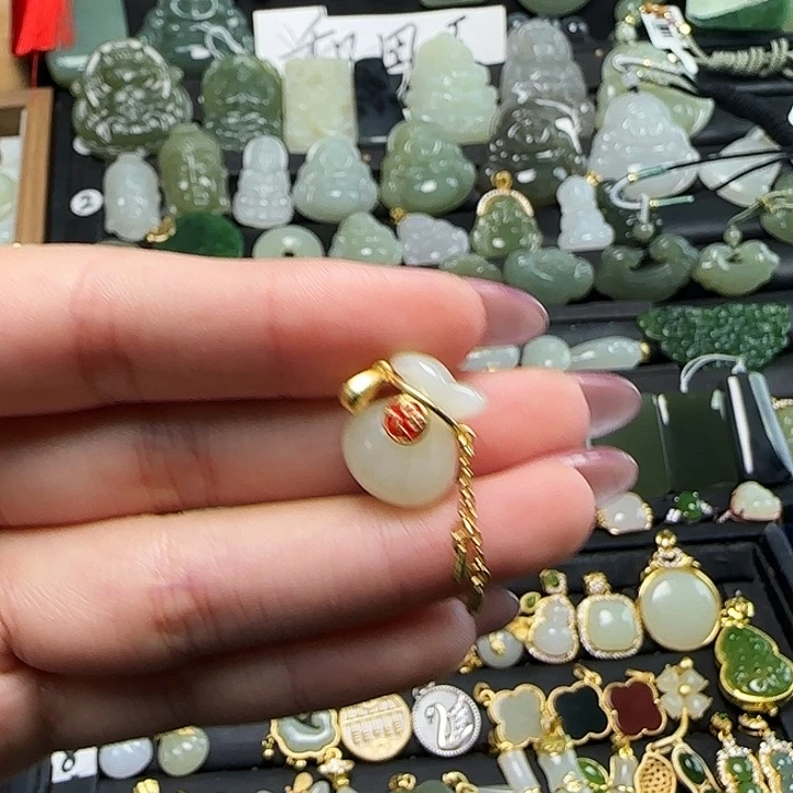 颈饰银S925镶嵌和田玉