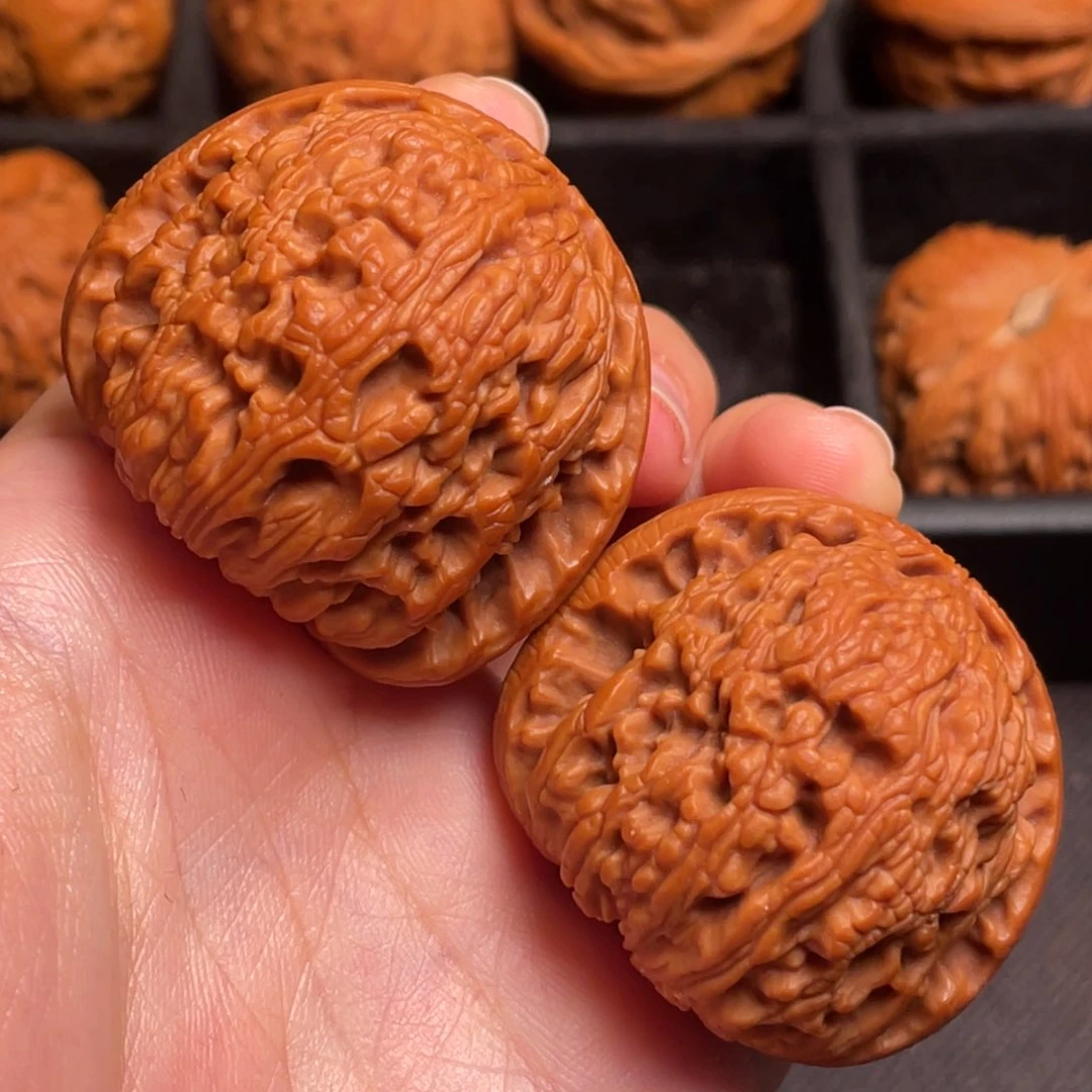 文玩核桃把件秦岭野生核桃