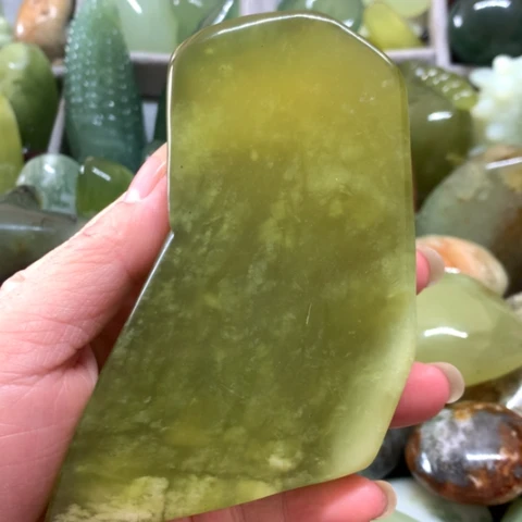 蛇纹石玉未镶嵌手把件