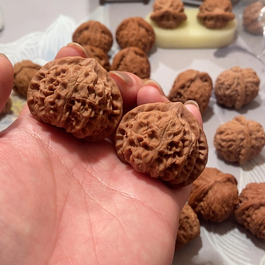 文玩核桃吊坠S**x宫灯