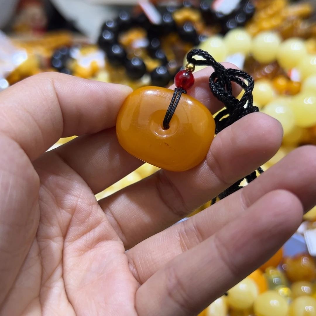 琥珀珠宝奇石未镶嵌