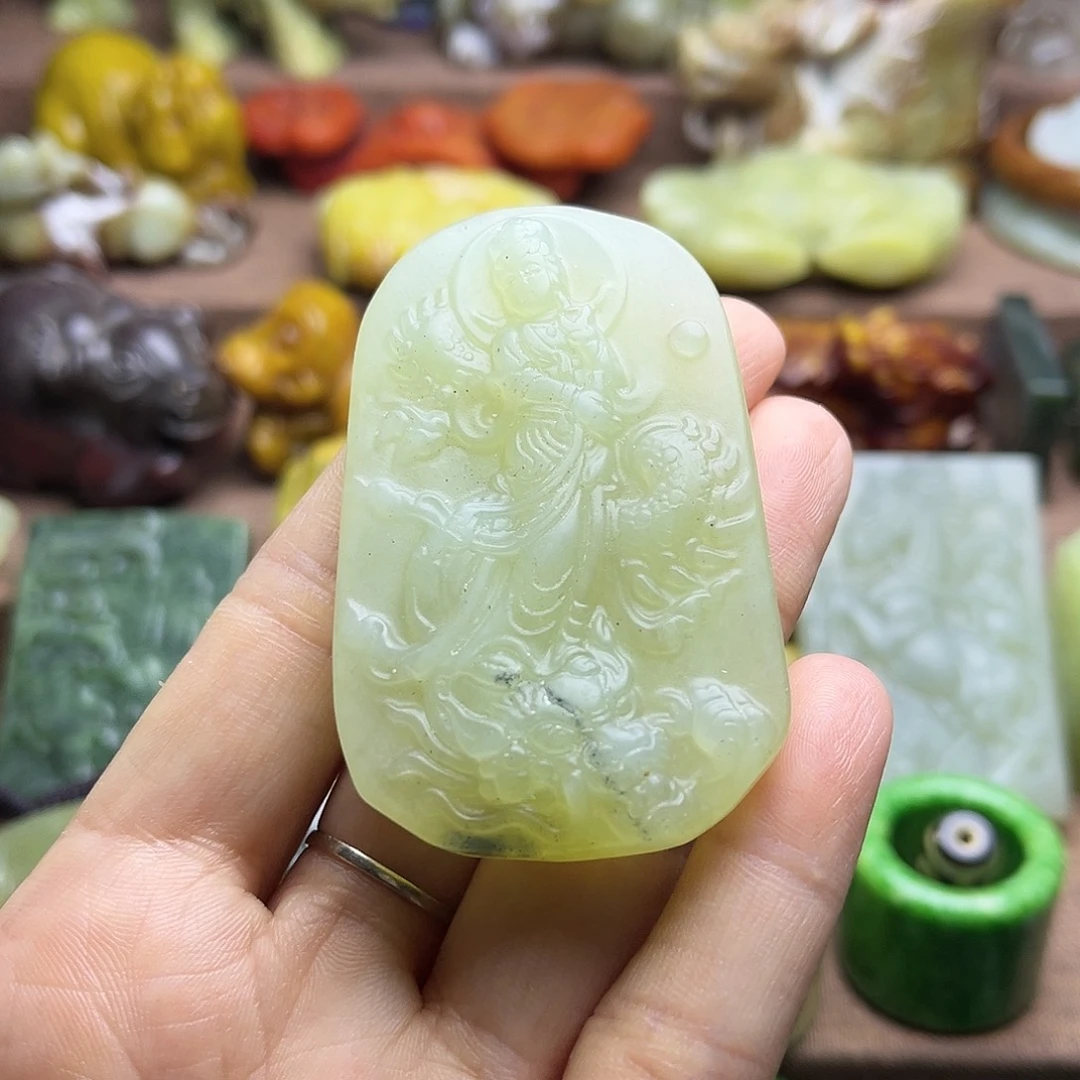 白玉菩提吊坠130。。