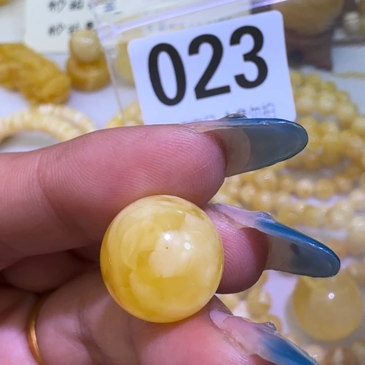 裸石琥珀未镶嵌14.7微瑕