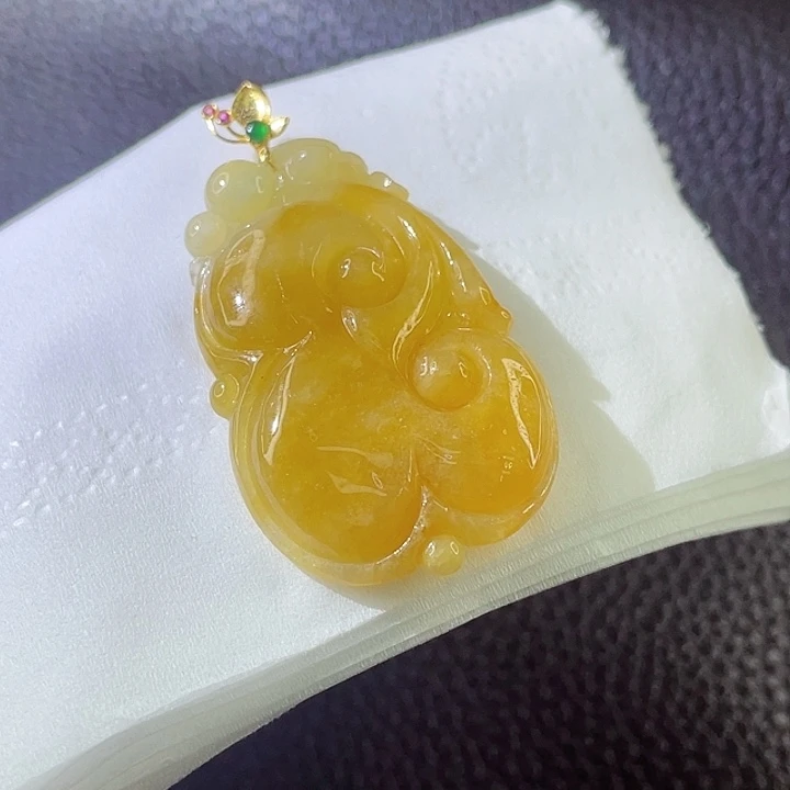 翡翠颈饰18K金镶嵌翡翠