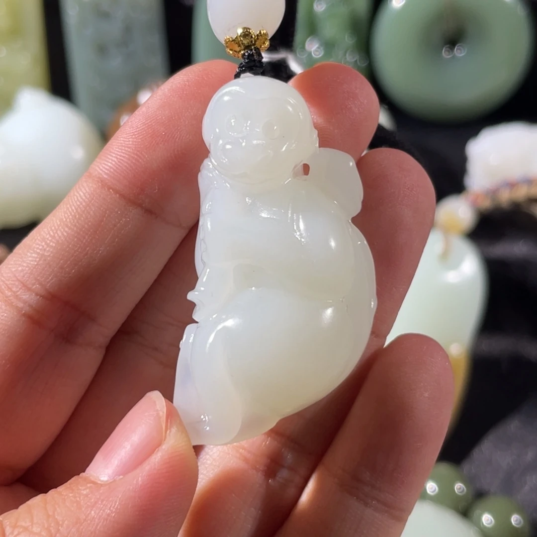 和田玉未镶嵌颈饰