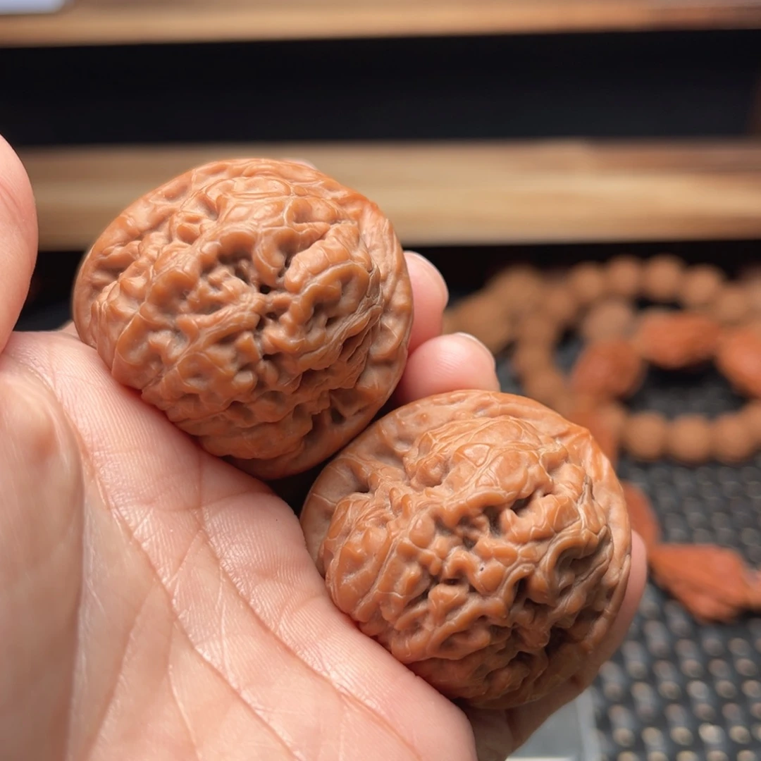 *️*文玩核桃之金字塔36尖修-地歪