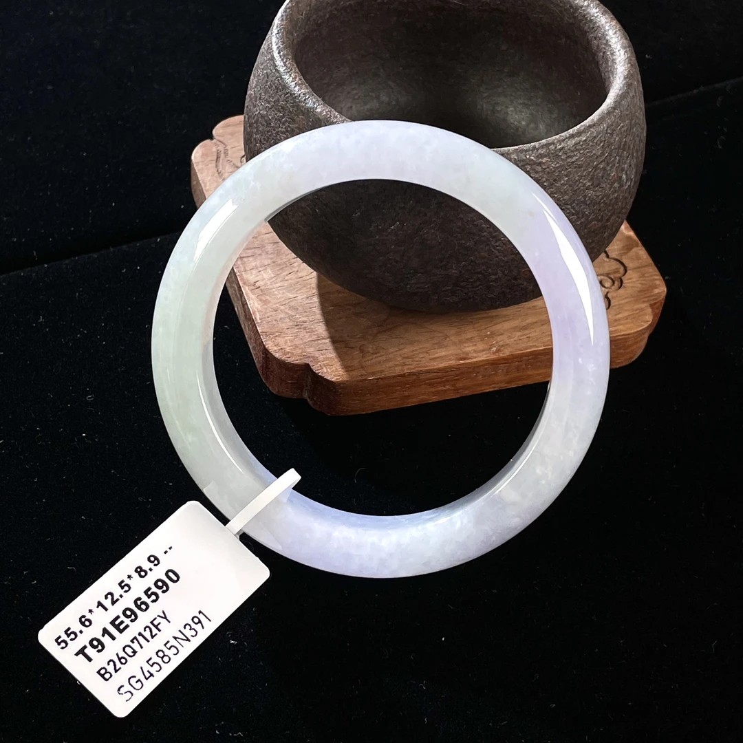 天然翡翠手镯55+