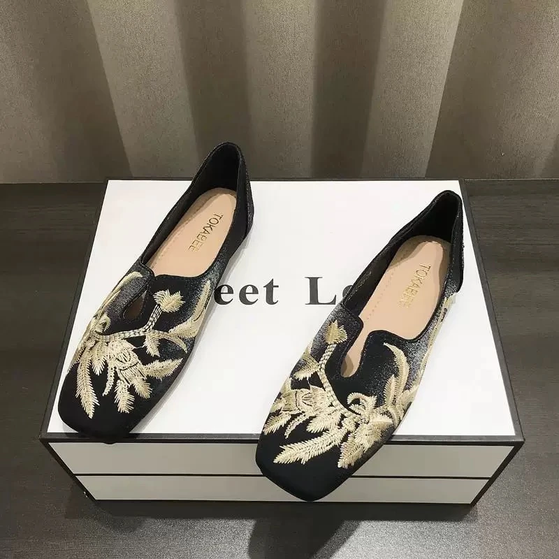 国风新中式方头平底单鞋女2025新款软底旗袍鞋复古刺绣瓢鞋平底鞋