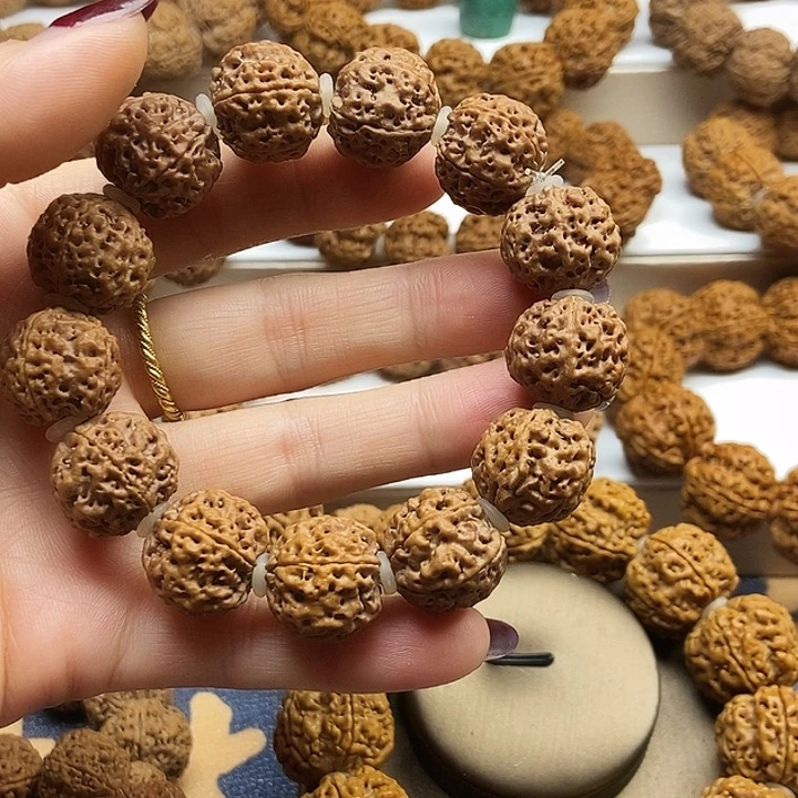 吊坠金刚菩提蜂王梅花