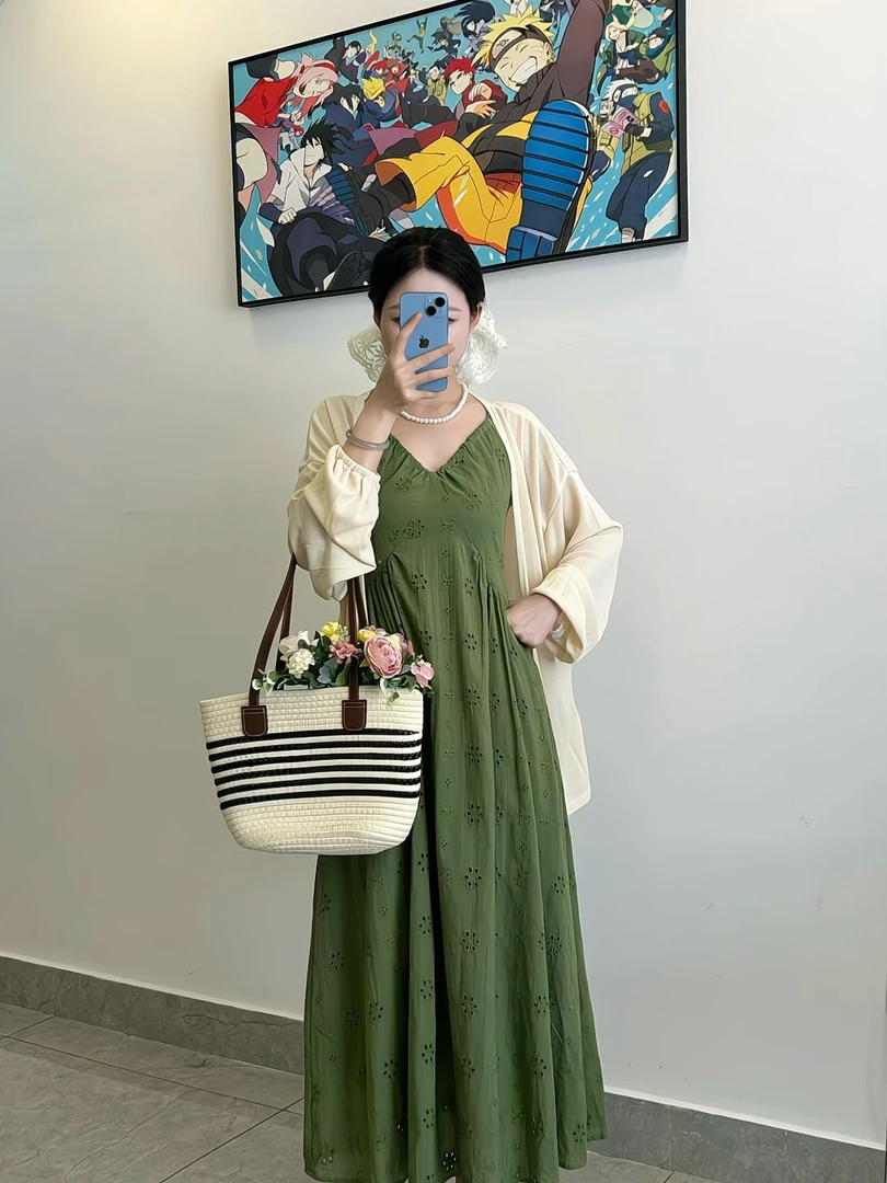 【晶晶专属】法式刺绣吊带长款显瘦休闲吊带连衣裙 8032#