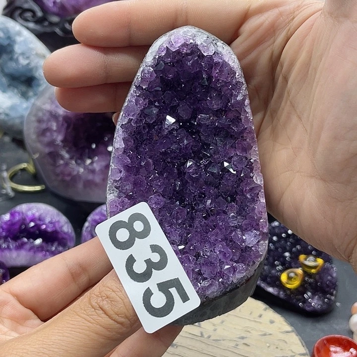 未镶嵌水晶大型摆件（非配饰）