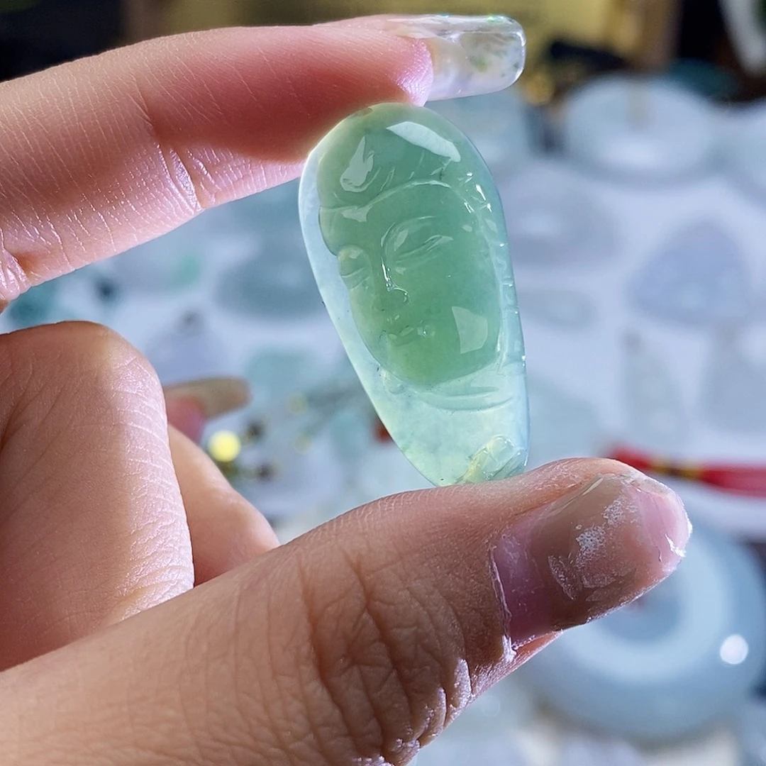 翡翠未镶嵌颈饰9538