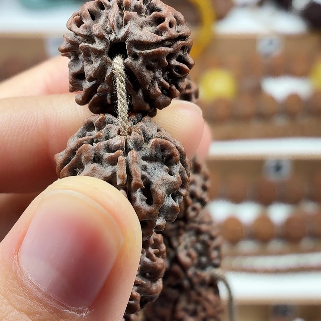 金刚菩提手串精品梅花蜂窝