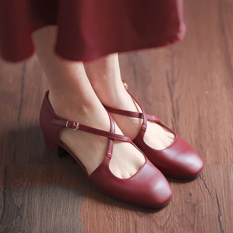 2025百搭通勤粗跟凉鞋法式复古方头浅口交叉绑带中跟单鞋女
