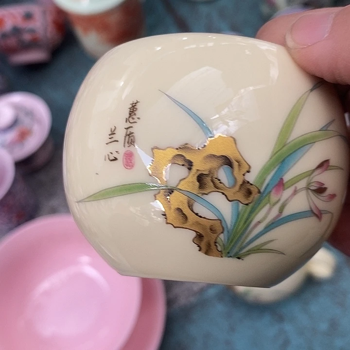 摆件陶黄稀土描金兰花主人杯