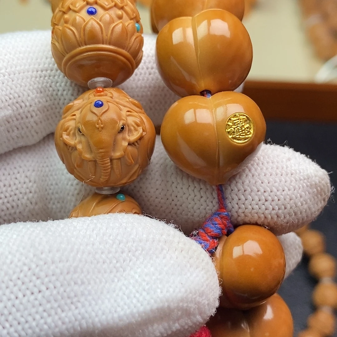 猴头核桃吊坠财神桃