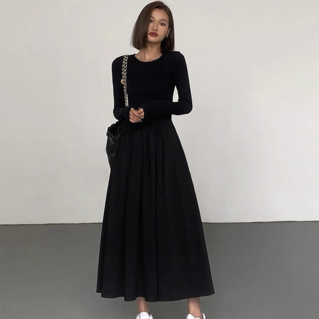 度假赫本风优雅早秋长袖拼接圆领大摆收腰显瘦气质百搭黑色连衣裙