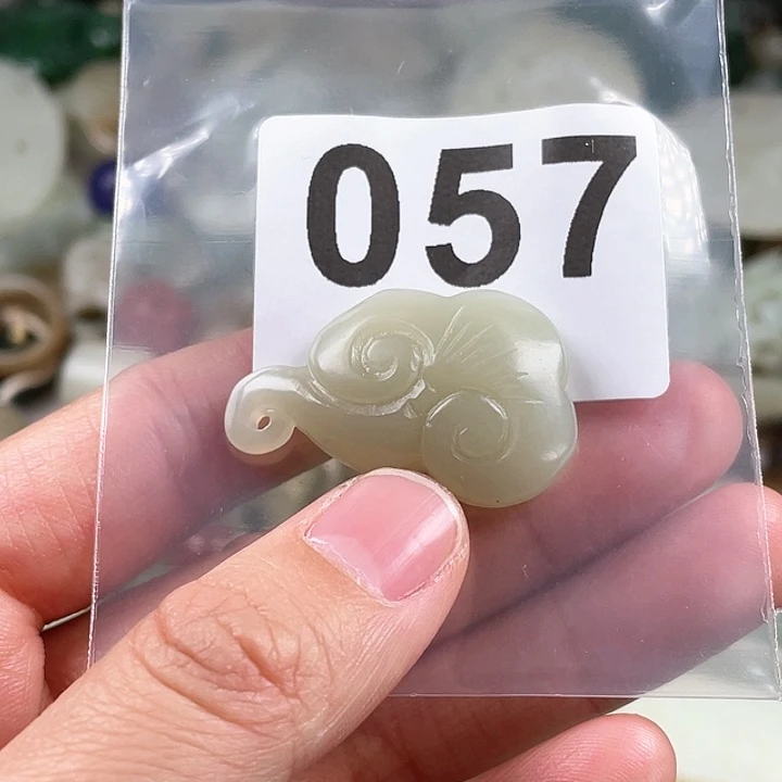 和田玉（糖玉）颈饰未镶嵌