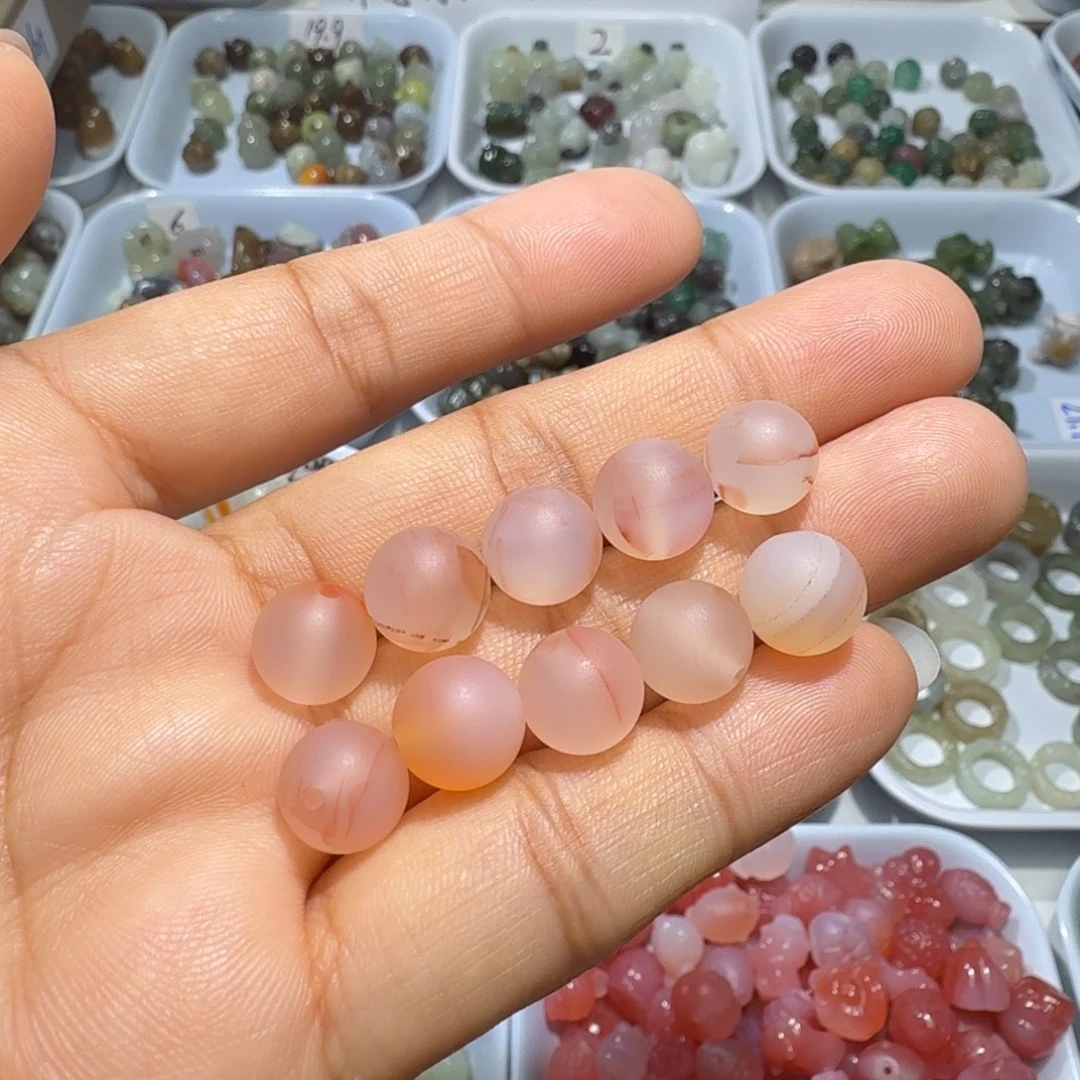 和田玉未镶嵌珠宝奇石卡十