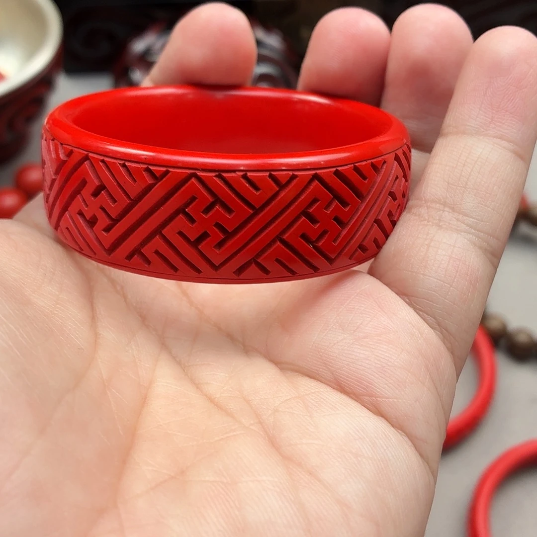 J***O扬州漆器铜胎万字圈手镯