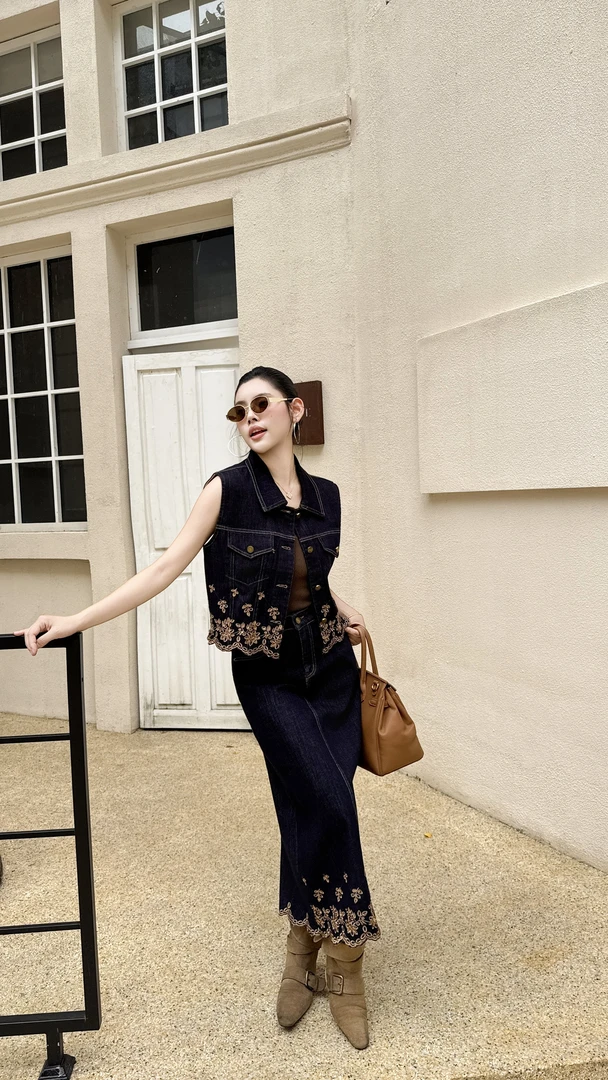 秋季纽扣短款刺绣民族风立领马夹中长款牛仔裙套装女装休闲风时尚