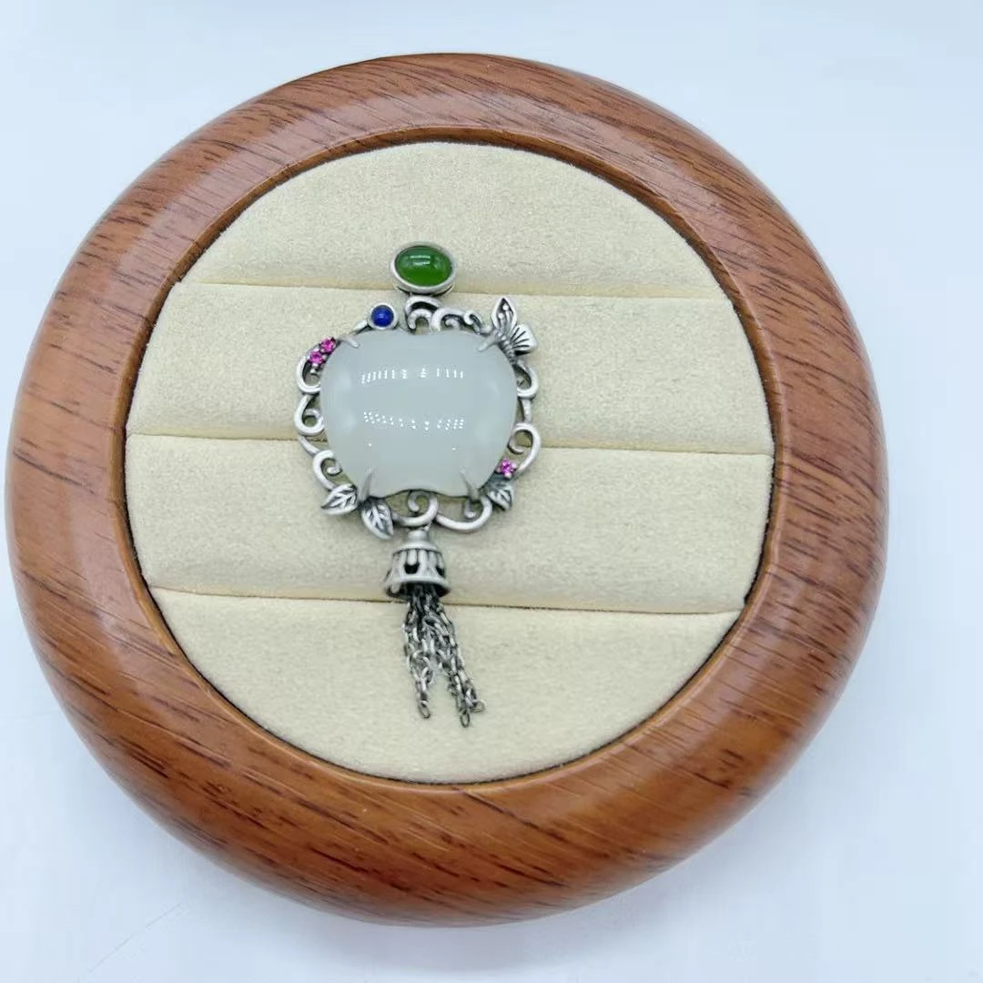 【玉美人曌璞阁】银镶和田玉苹果吊坠约卡18（多样性发一）