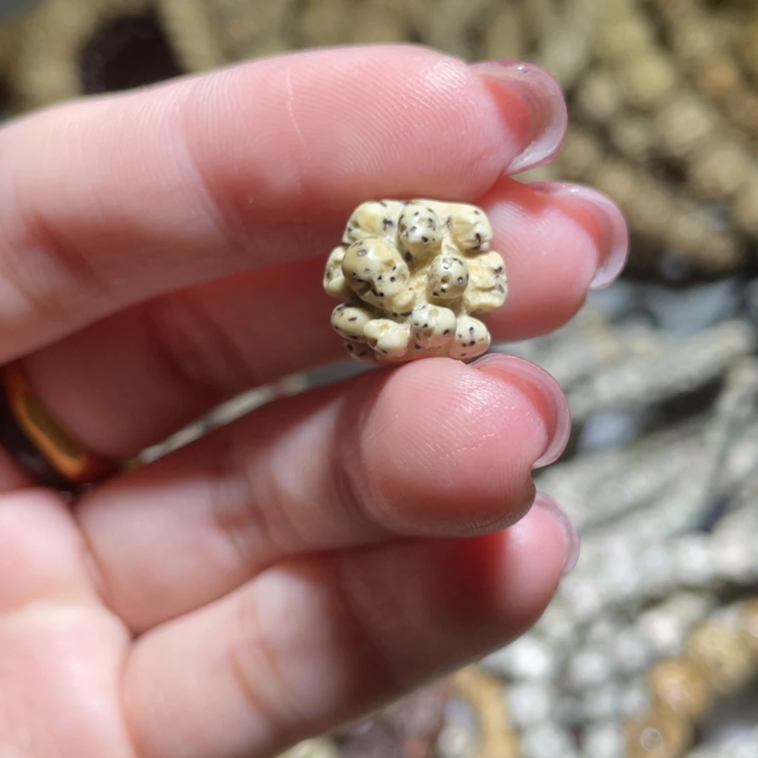 星月菩提吊坠尸山骨海骷髅