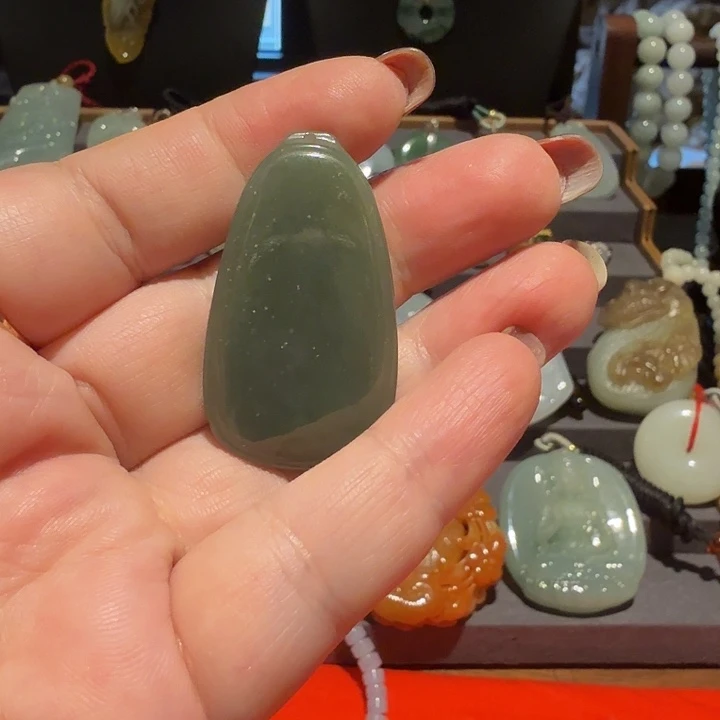 和田玉（青玉）未镶嵌颈饰