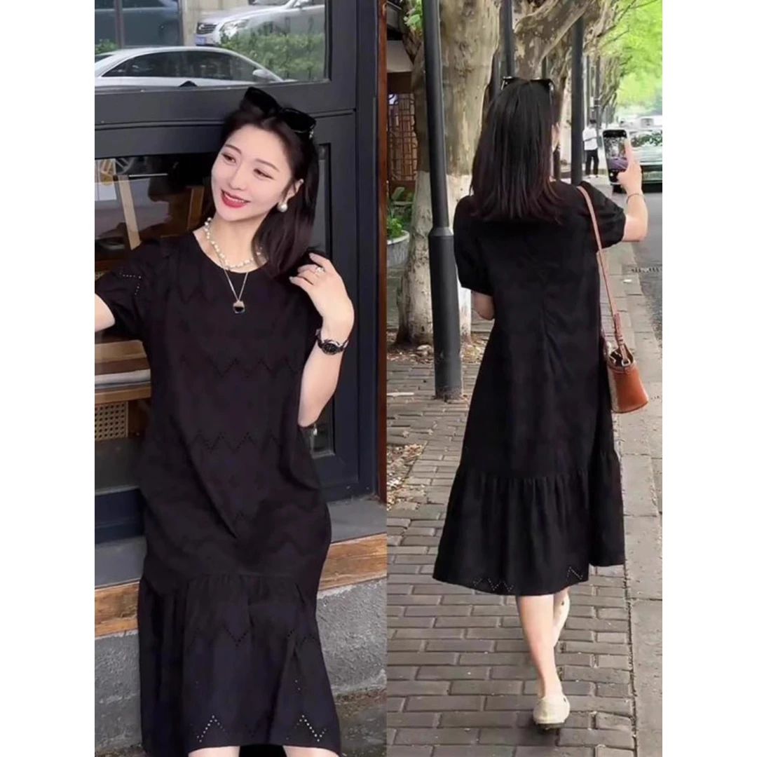 2025新款今年流行爆款镂空气质连衣裙夏季高级感名媛短袖中长裙子