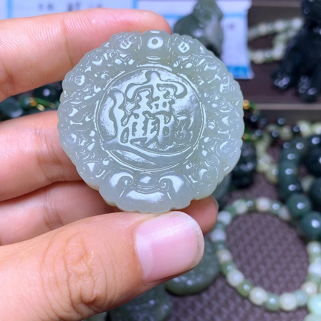 颈饰未镶嵌和田玉