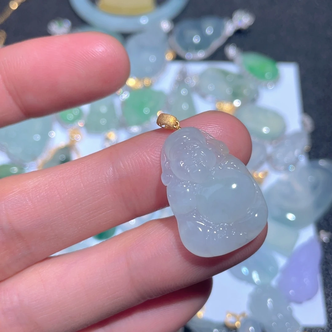 翡翠颈饰18K金镶嵌翡翠