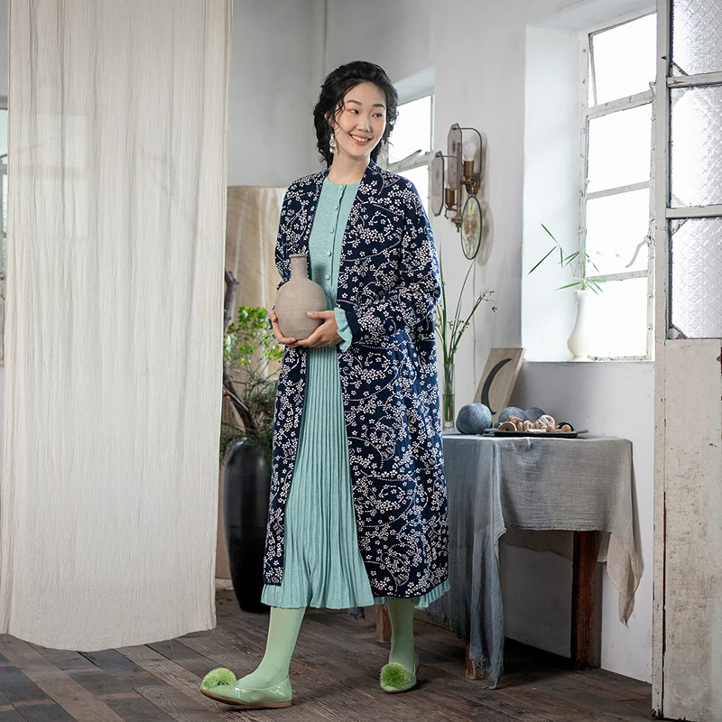 生活在左中长款毛衣开衫多色百搭气质2025春季毛织外套女