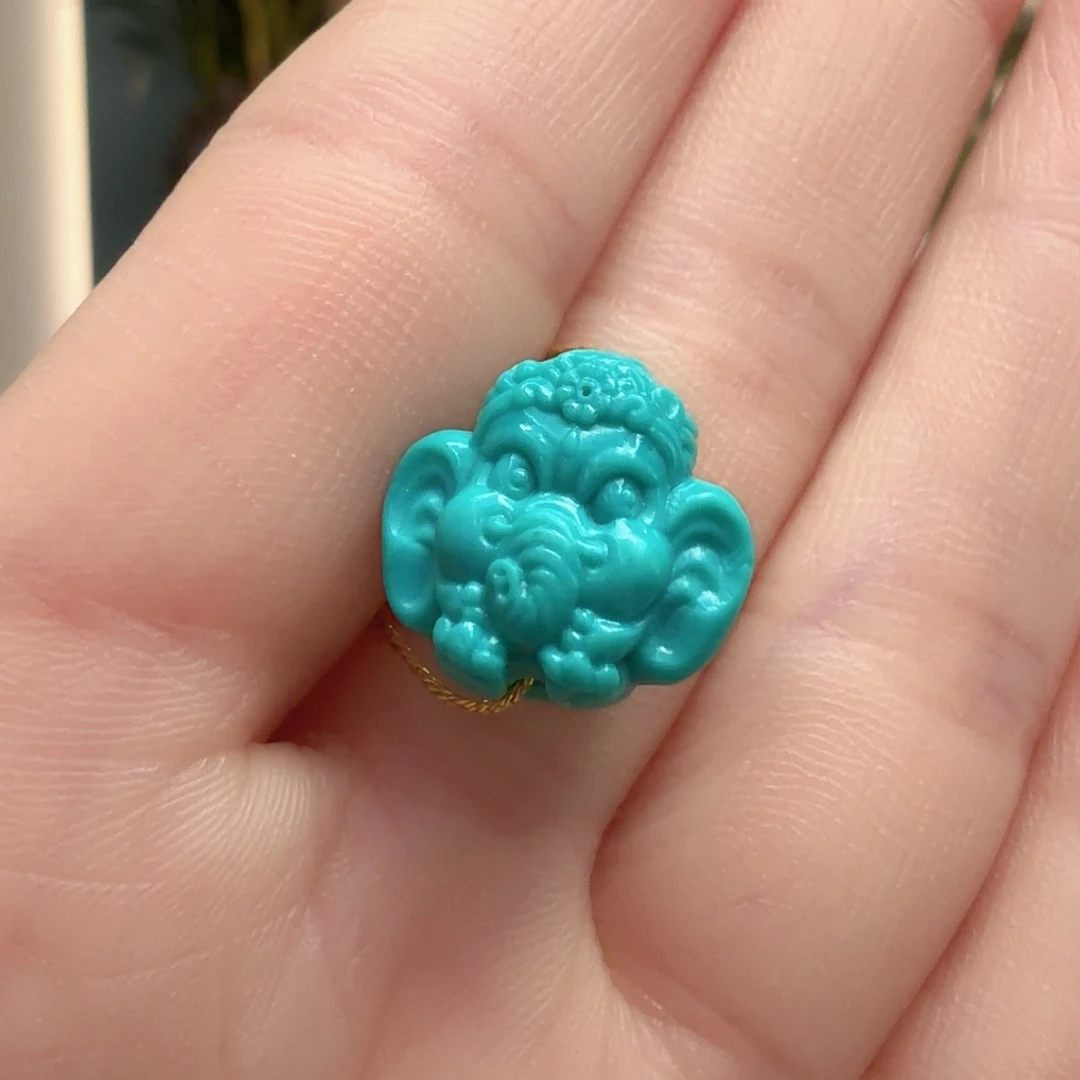 绿松石未镶嵌颈饰