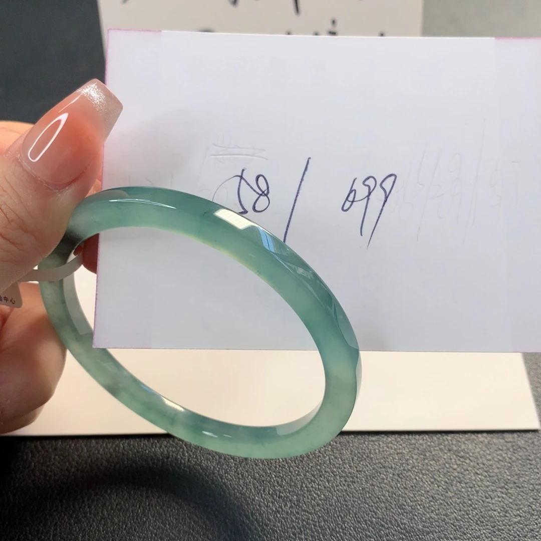 翡翠未镶嵌手镯手镯