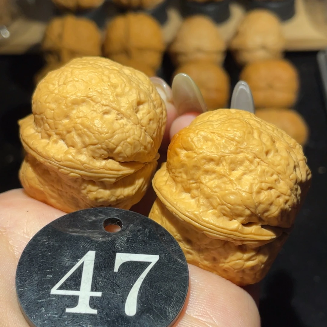 元宝金蟾王40尺寸核桃