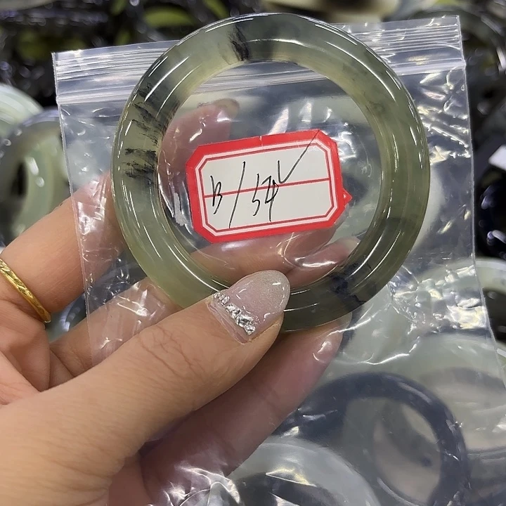 B****蛇纹石玉未镶嵌手镯