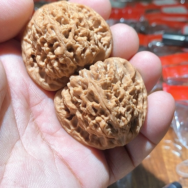 文玩核桃吊坠很**?南疆