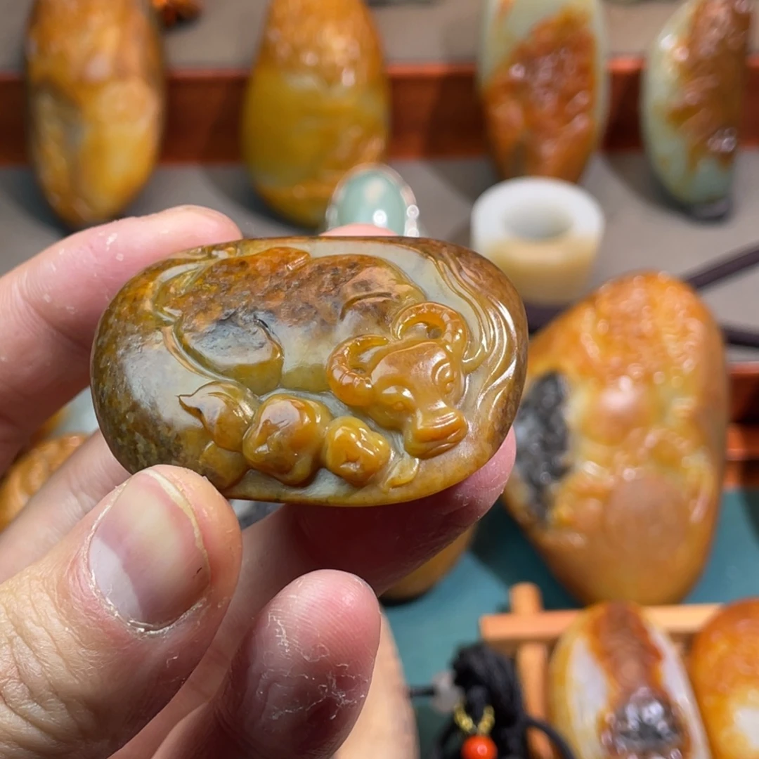 和田玉未镶嵌颈饰