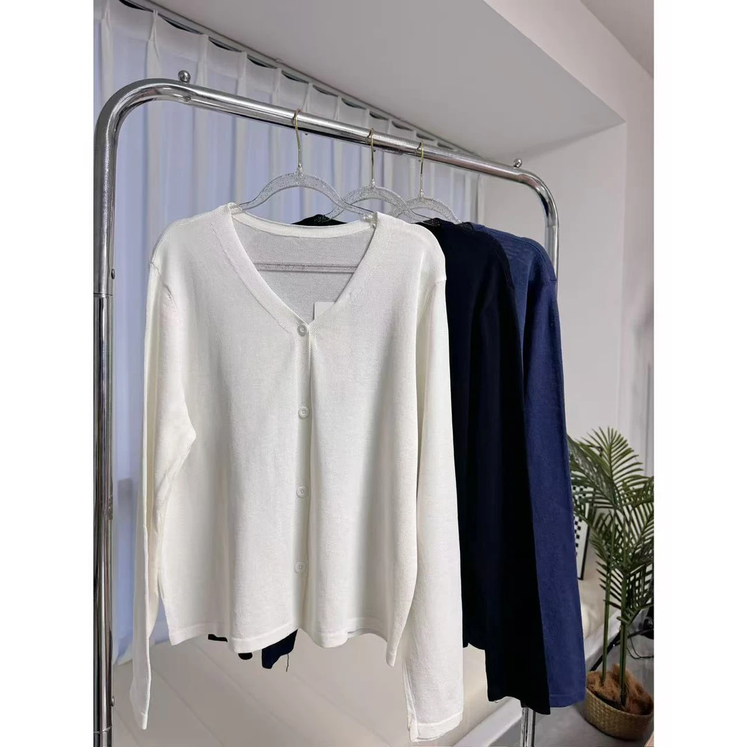 胖mm冰丝防晒衫2025夏装新款200斤大码女装长袖针织开衫