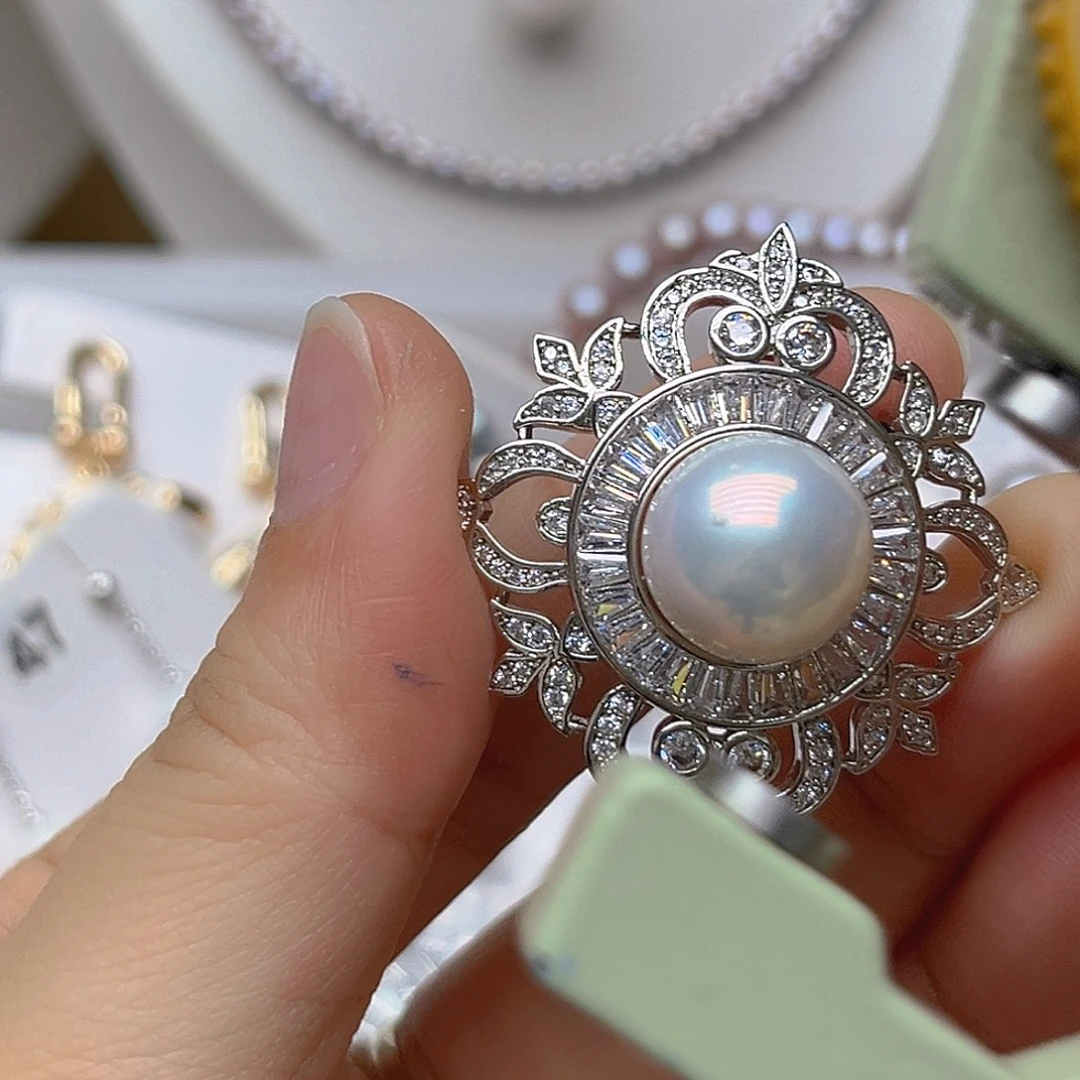 未镶嵌吊坠耳钉的淡水珍珠