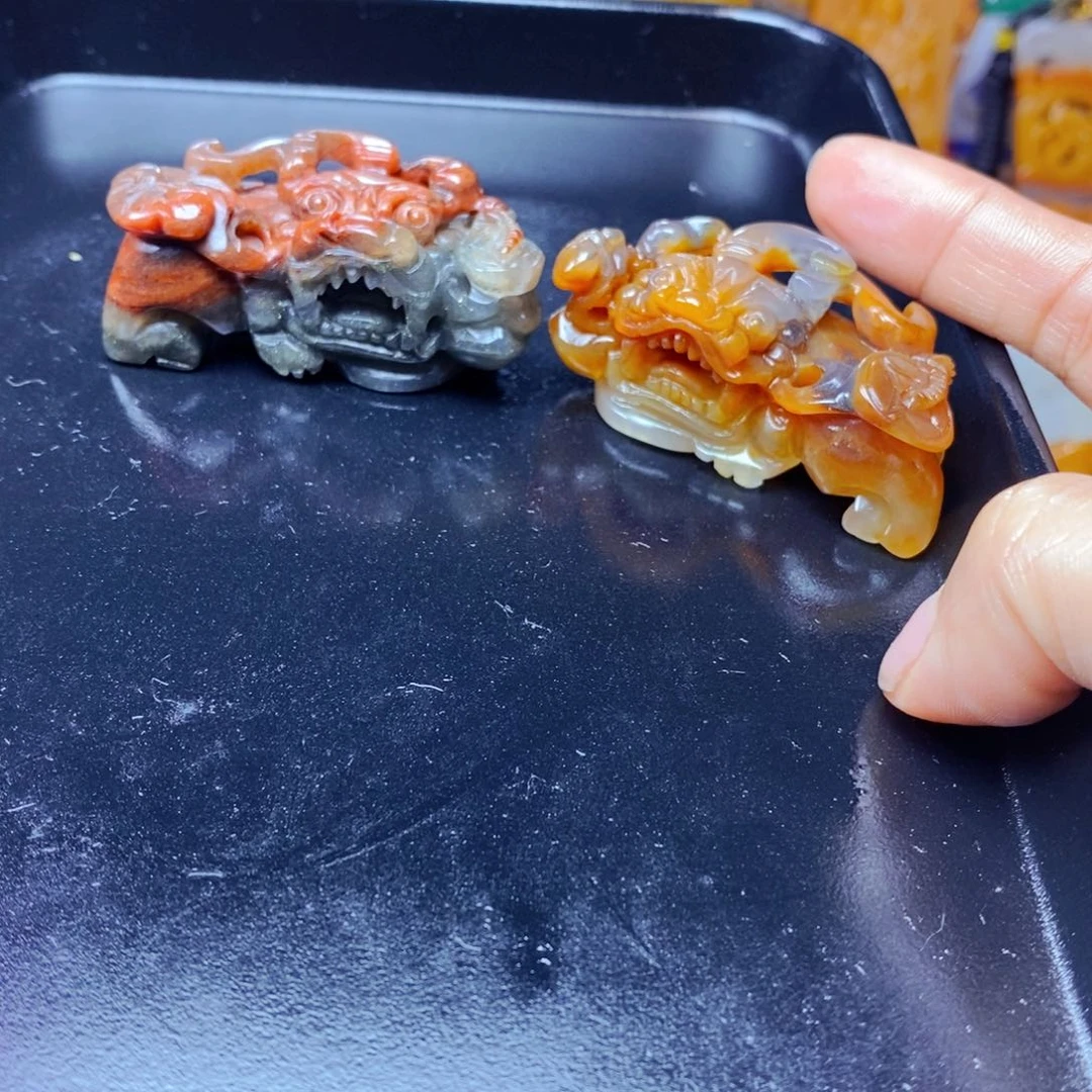 石英质玉（黄龙玉）未镶嵌颈饰
