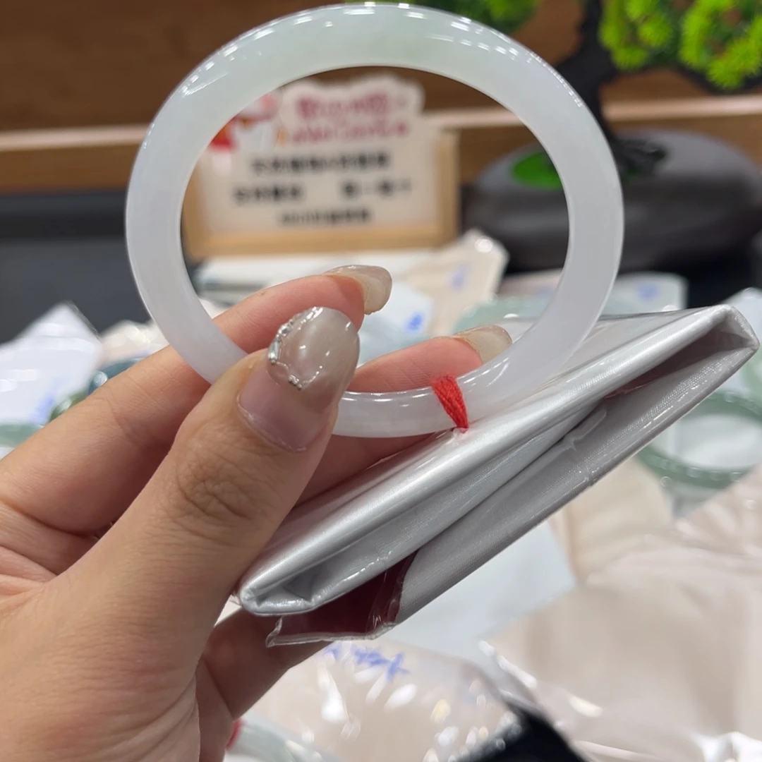 翡翠手镯未镶嵌52.5圆条